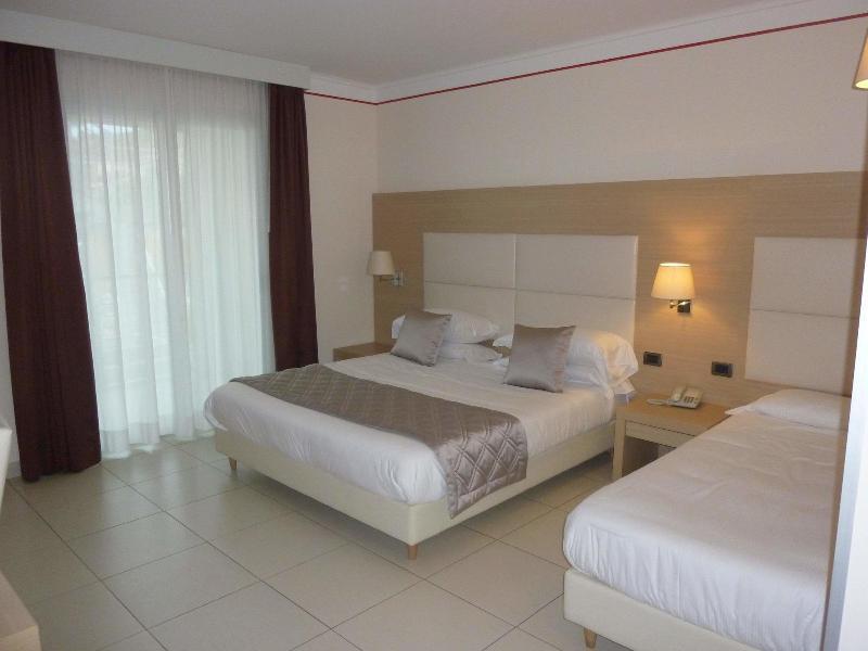 Mediterraneo Palace Hotel Amantea Esterno foto