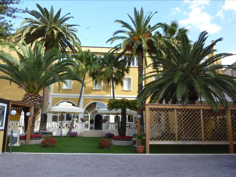 Mediterraneo Palace Hotel Amantea Esterno foto