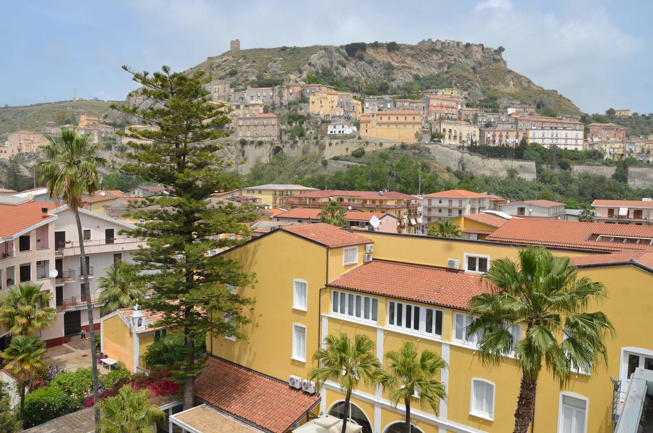 Mediterraneo Palace Hotel Amantea Esterno foto